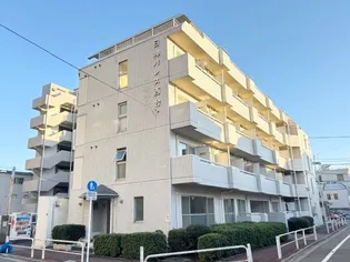 日神パレス西台【2階】の外観