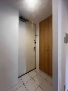 カスタリア初台IIの玄関