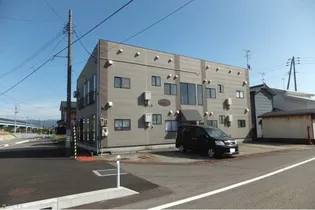 新潟県長岡市下山1【アパート】の外観
