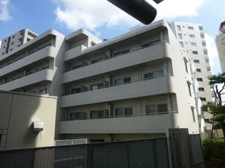 東京都新宿区市谷薬王寺町【マンション】の外観