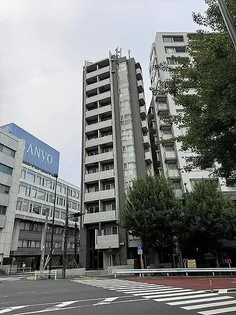 東京都新宿区市谷本村町【マンション】の外観