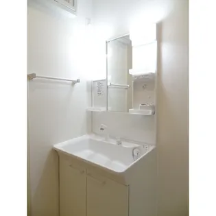 ユートピア ナミドゥ【2階】の内装