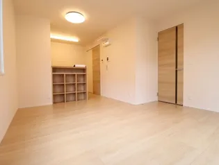 リンク・モアの居間