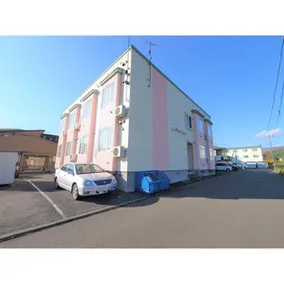 L.FIRST COURT【2階】の外観