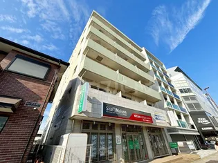 ラティニアの画像