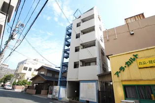 コスモクイーン鹿田【4階】の外観