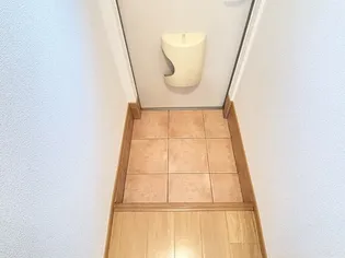 ネネムの森 A棟【1階】の玄関