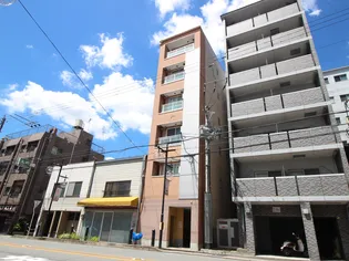 アルカス千本通の外観