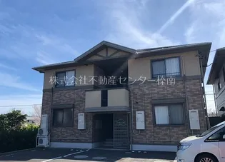 ル・ポミエA【2階】の外観