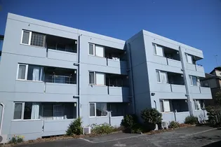 東京都町田市鶴川2【マンション】の外観