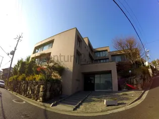 ラークヒルコートの画像