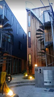 From 1st ROPPONGI デザイナーズレジデンス【3階】の外観