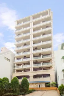 東京都新宿区新宿1【マンション】の外観