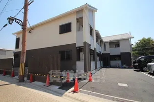 大阪府枚方市三矢町【アパート】の外観