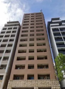 東京都新宿区市谷仲之町【マンション】の外観