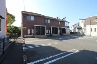 フィオリ トゥーラ【2階】の外観