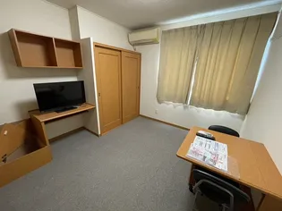 レオパレスフクシマ【2階】の居間