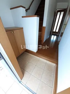 アトラツインクルの玄関