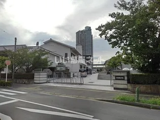 アトラツインクルの周辺