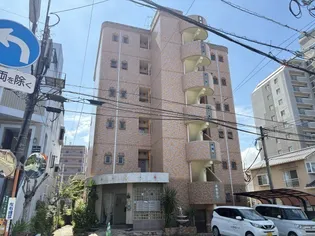 アーデン六番館【1階】の外観