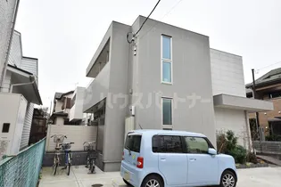 栞【1階】の外観