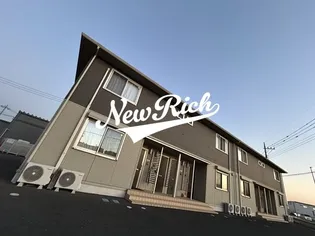 群馬県伊勢崎市三室町【アパート】の外観