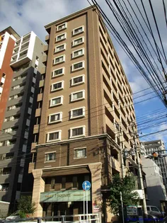 J -スクエアの外観