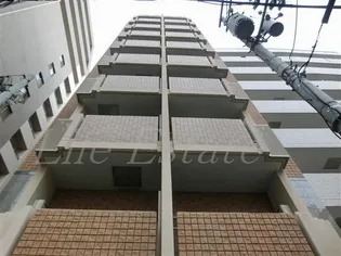 プレ上本町【8階】の外観