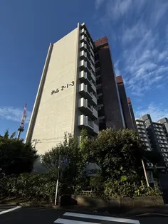 東京都多摩市永山2【マンション】の外観