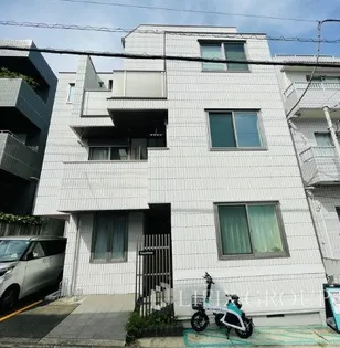 TRAUMHAUS【2階】の外観