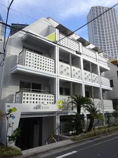 アルビオン【2階】の外観