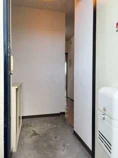 プロムナード掛尾【3階】の玄関