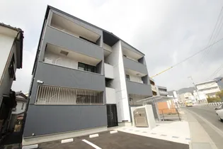 est 上安【3階】の外観