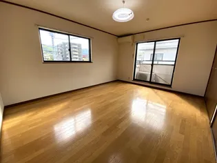 アクティブシティタカハシ【2階】の居間