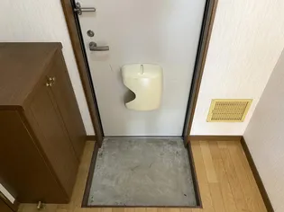 アクティブシティタカハシ【2階】の玄関