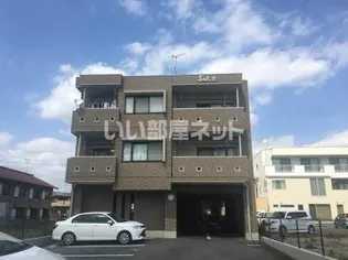 Salute【3階】の外観