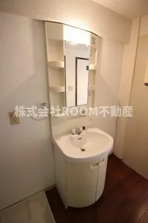 ダウンタウン益吉【1階】の内装