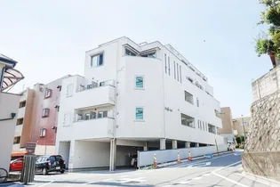 植木ビルの画像