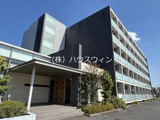 埼玉県草加市草加4【マンション】の外観