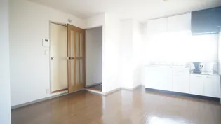 ラメールI【2階】の居間