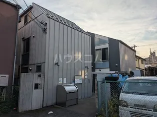 バイカーズアパートメント【1階】の外観