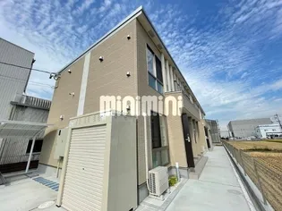 ウエストウイングIV【1階】の外観