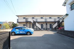 エステート西市【1階】の外観