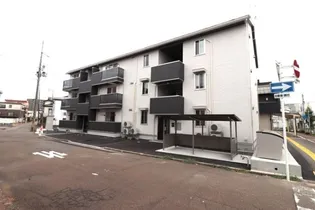 新潟県長岡市千手3【アパート】の外観