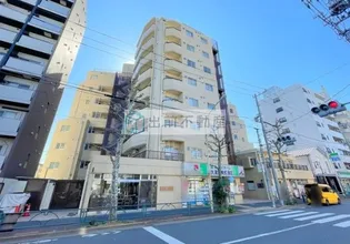 東京都新宿区中落合3【マンション】の外観