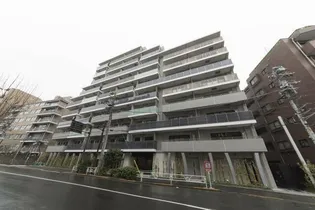 プラウドフラット渋谷富ヶ谷【3階】の外観