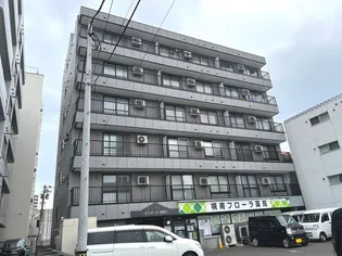 セントポ-リア五番館【4階】の外観