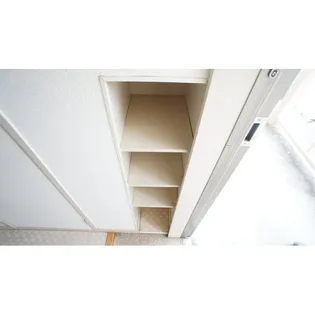 ハイツルピナス【2階】の玄関