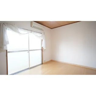 ハイツルピナス【2階】の居間