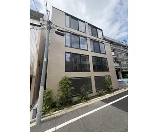 東京都新宿区市谷台町【マンション】の外観